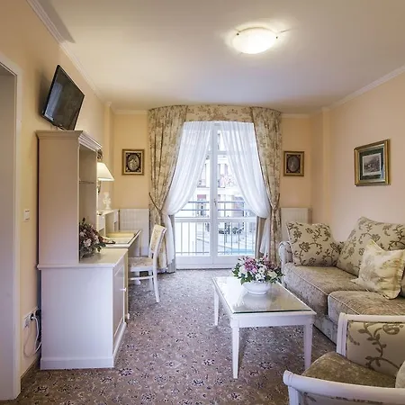 Aura Palace And Wellness Ξενοδοχείο 4*
