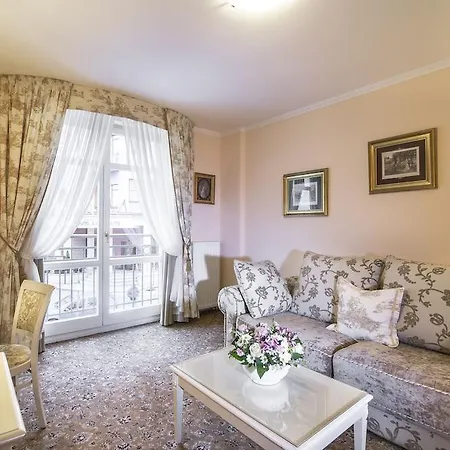 Aura Palace And Wellness Ξενοδοχείο