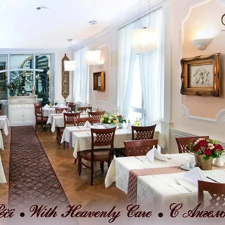 Ξενοδοχείο Aura Palace And Wellness Κάρλοβι Βάρι