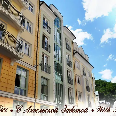 Ξενοδοχείο Aura Palace And Wellness 4*