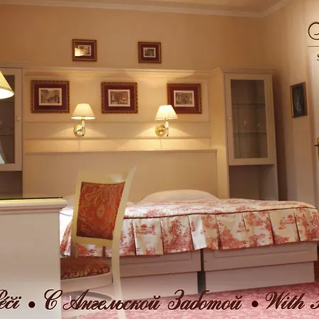 Ξενοδοχείο Aura Palace And Wellness 4*